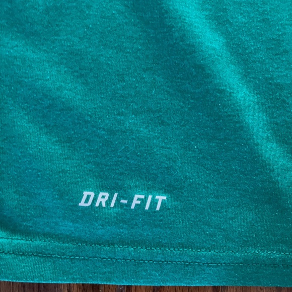 Nike Dri-Fit Tshirt - Picture 4 of 5